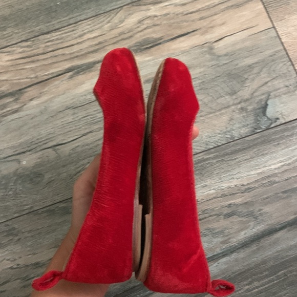 Size 8, Janie and Jack red velvet shoes - Picture 2 of 4